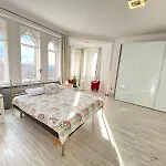 Penthouse In The Castle Apartman *