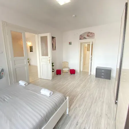 Penthouse In The Castle Apartament