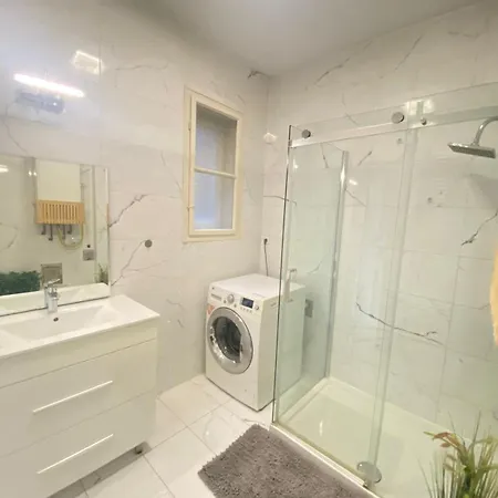 아파트 Penthouse In The Castle *