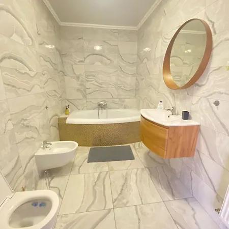 Penthouse In The Castle 아파트 부다페스트