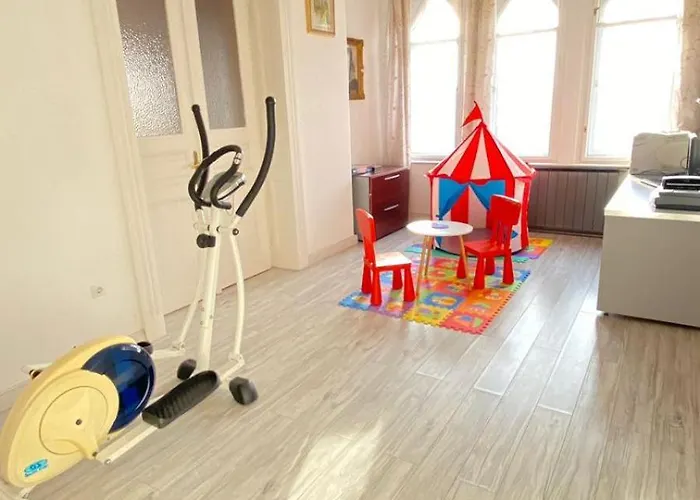 Penthouse In The Castle