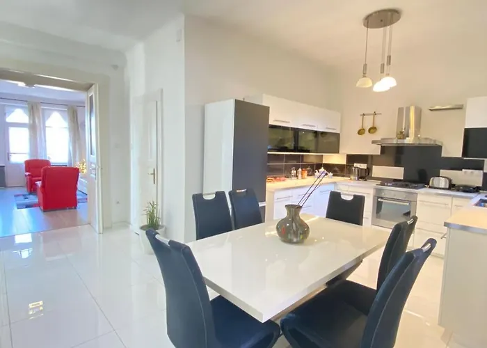 Διαμέρισμα Penthouse In The Castle *