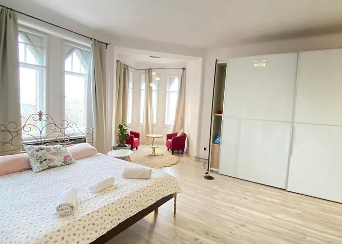 Penthouse In The Castle *