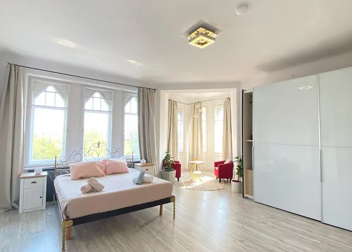 Penthouse In The Castle