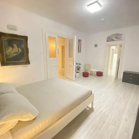 Apartment Penthouse In The Castle Budapest