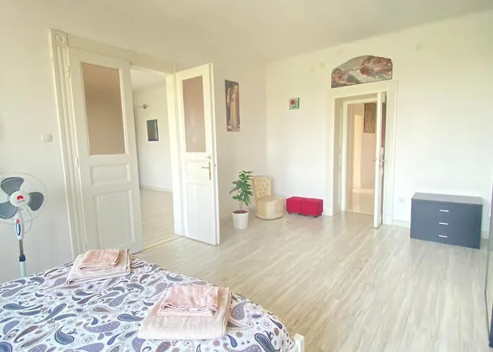 Penthouse In The Castle Apartament Budapesta